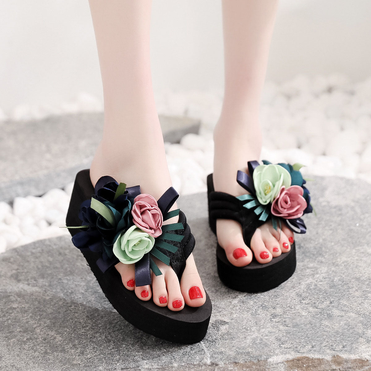 Flower Wedge Platform Flip Flops for Beach Fashion