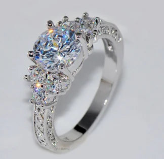 Zirconia Diamond Ring - Fashionable Design