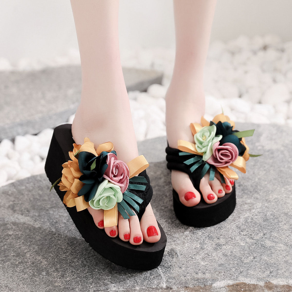Flower Wedge Platform Flip Flops for Beach Fashion